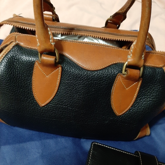 Pre-owned D&B bag & wallet - Picture 2 of 16